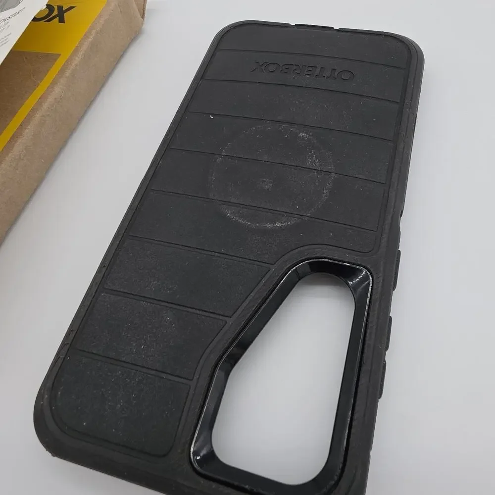 OtterBox Samsung Galaxy S25+ and S24+ Defender Series Case - Black